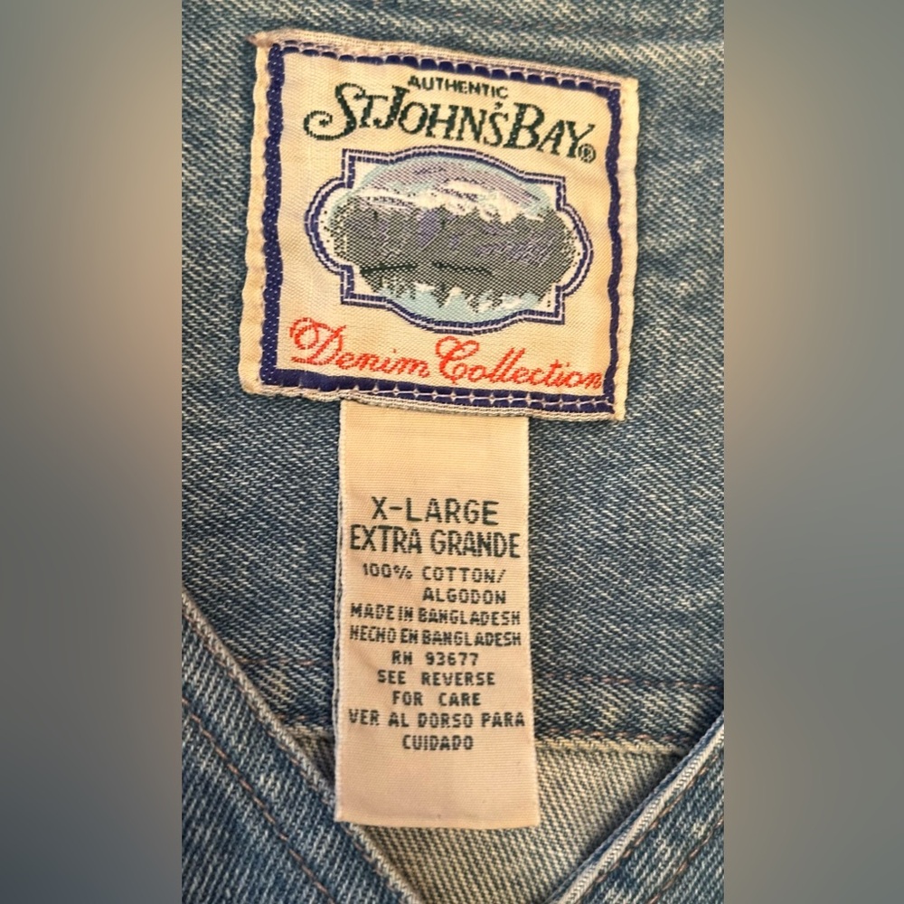 ✨ Vintage St. John’s Bay Denim Vest – 90s Cool Girl Vibes ✨ - Picture 6 of 7